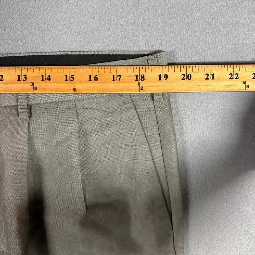 Dockers Pants Mens 38x30 Gray Brown Pleated Relaxed Cuffed Tencel Blend Dress